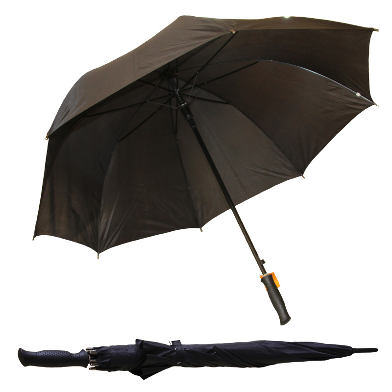 מטריה גדולה בצבע שחור